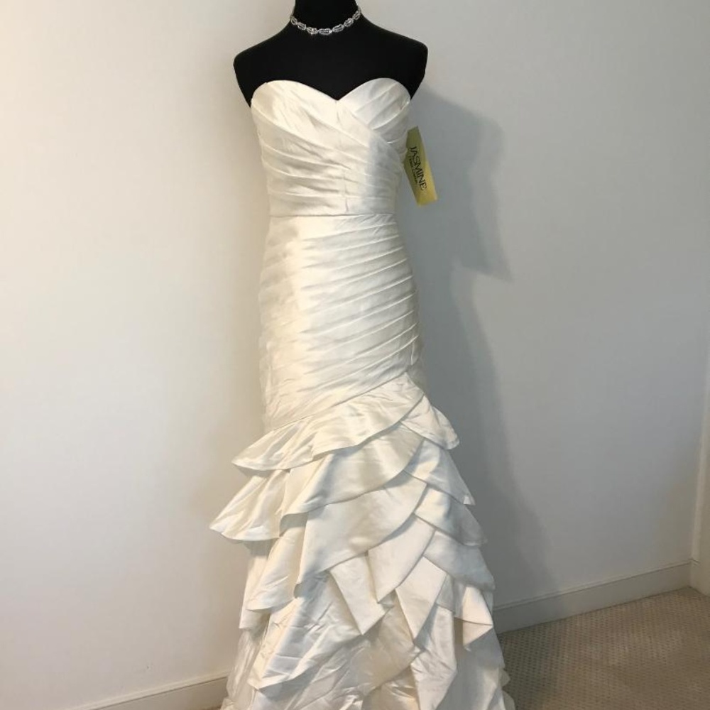 BRIDAL - Picture 2 of 8